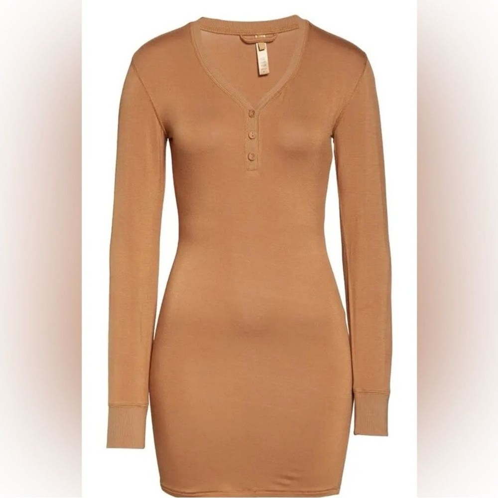 SKIMS Tan Henley Sleep Lounge Long Sleeve Nightgown